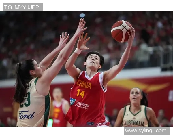 中国女篮在2014年与意大利的激烈对决回顾与精彩瞬间分析